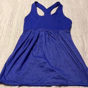 Lululemon tank with shelf bra